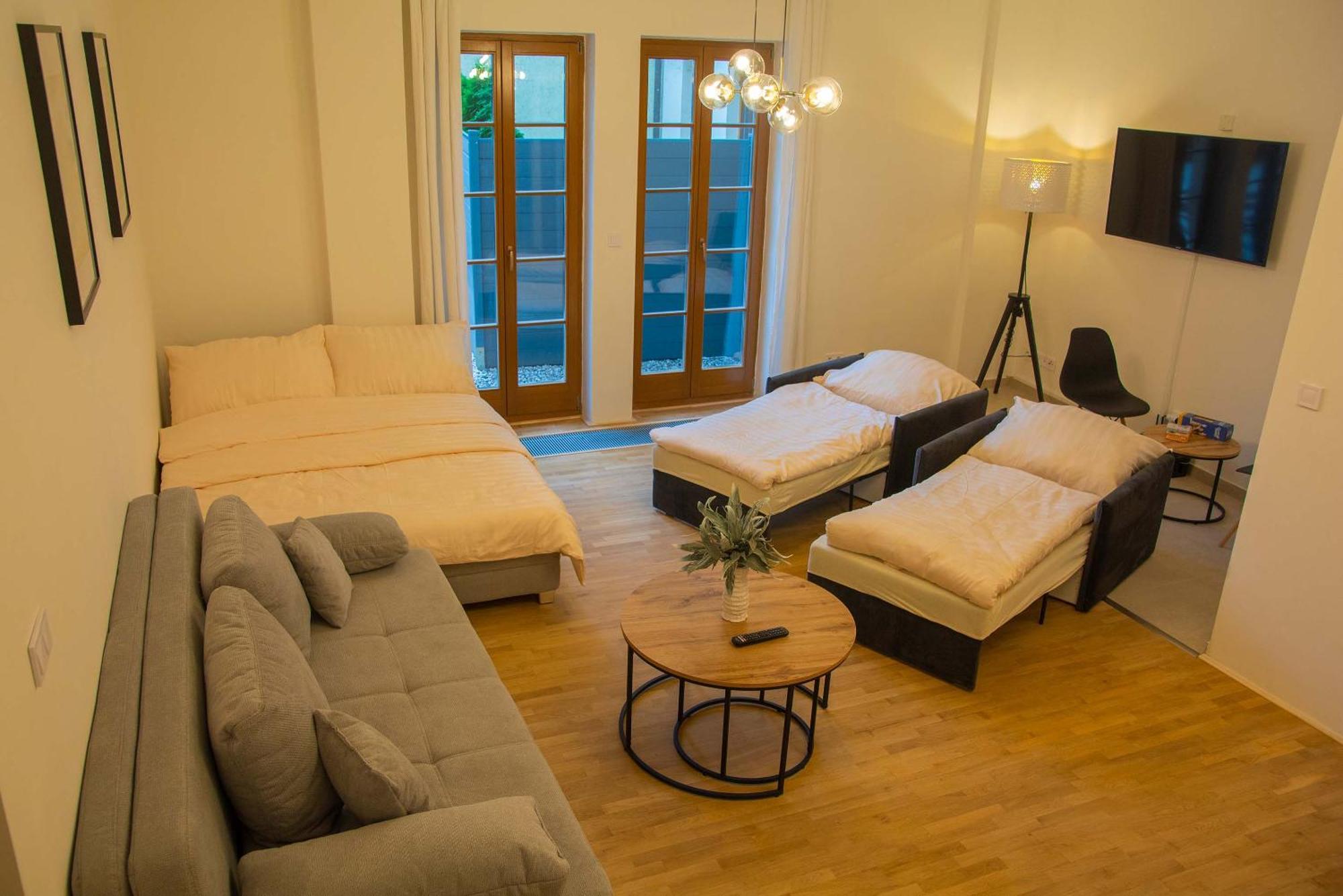 New City Centre Garden Apartment - Central Location Prag Exterior foto
